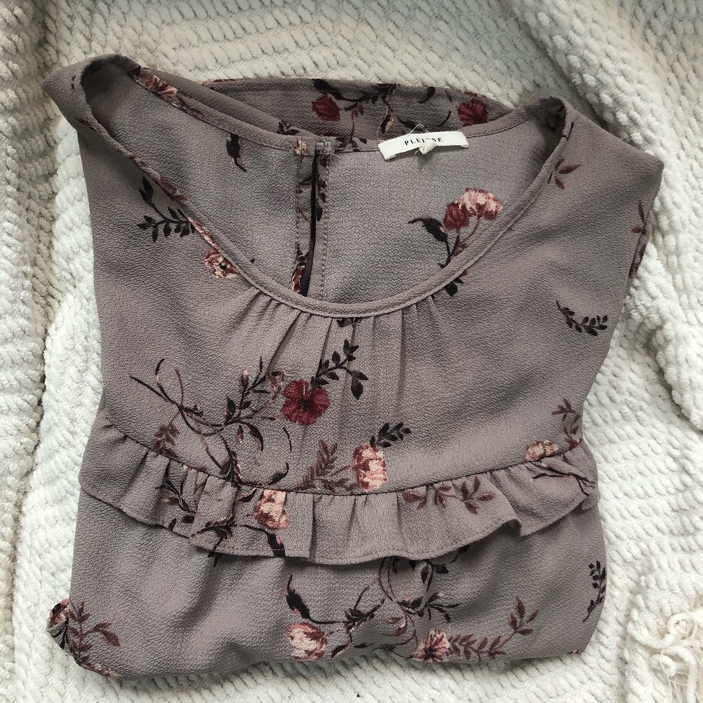 Nordstrom Ruffle Top - Picture 4 of 5